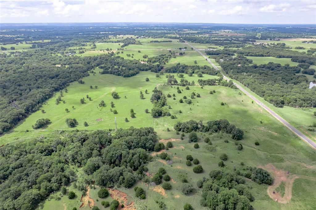 Image 37 of property listing at 26975 N County Road 3170, Elmore City, OK 73433
