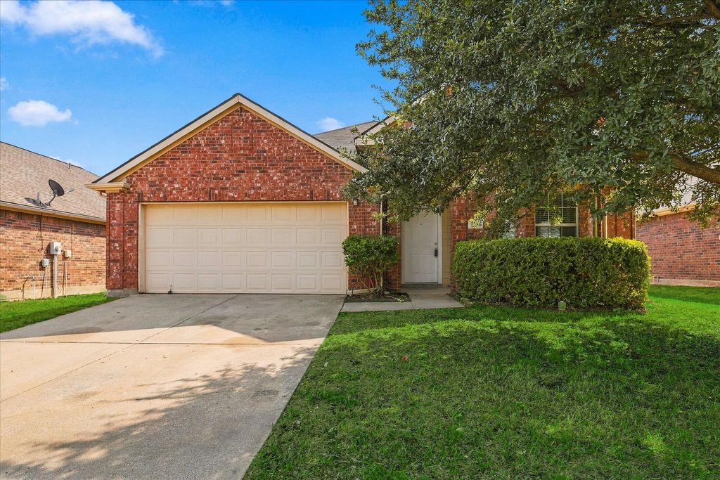 8716 Wagon Trail, Cross Roads, TX 76227 — exterior