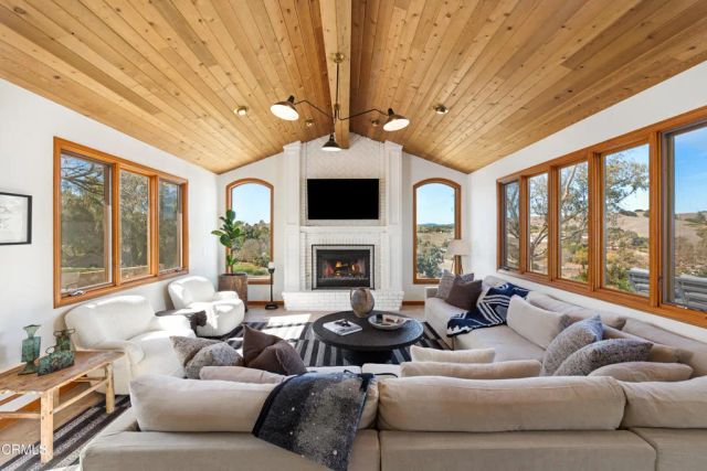 851 Adobe Creek Road, Solvang, CA 93463