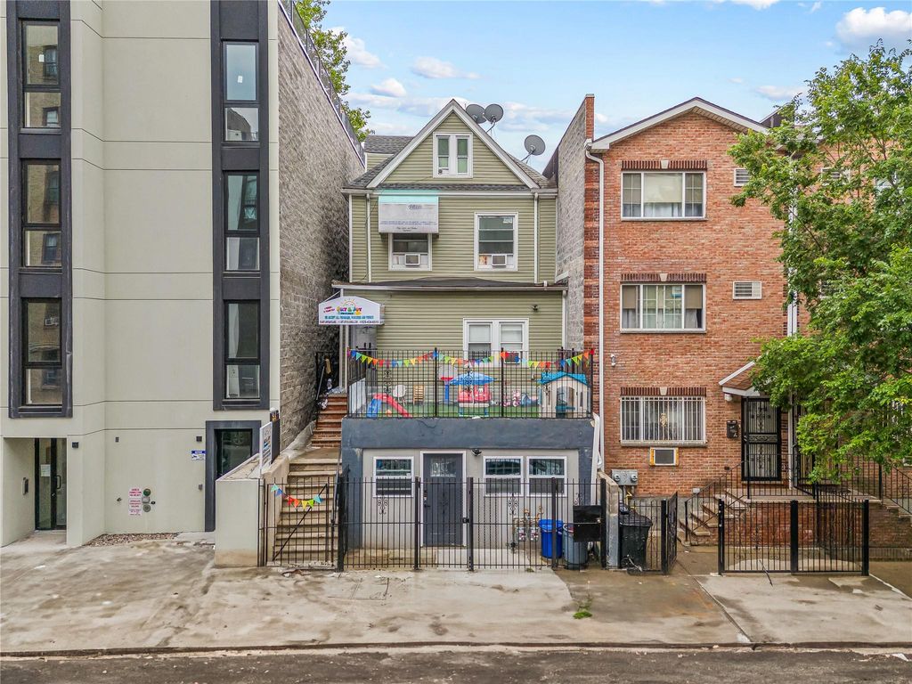 62 Buchanan Place, Bronx, NY 10453