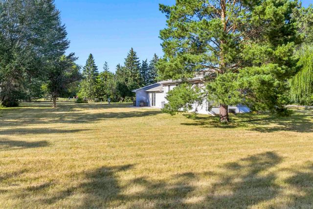 2936 47th ST SE, Minot, ND 58701