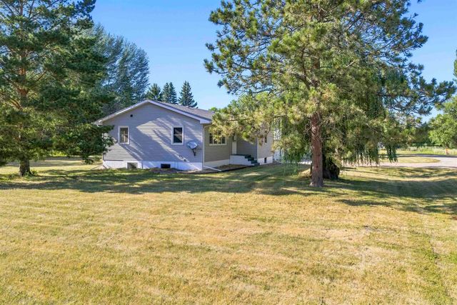 2936 47th ST SE, Minot, ND 58701