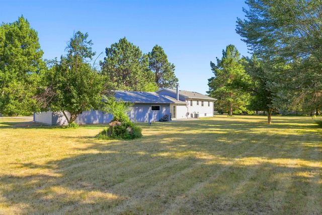 2936 47th ST SE, Minot, ND 58701