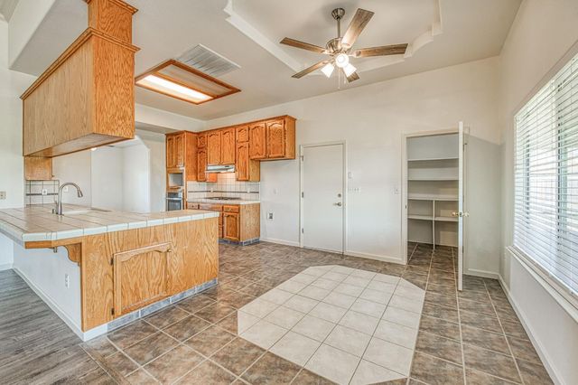 16601 La Canada Road, Madera, CA 93636