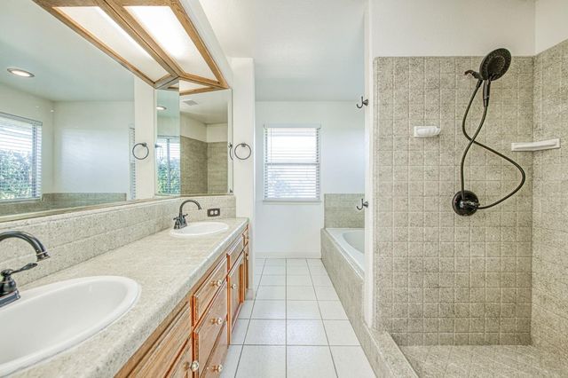 16601 La Canada Road, Madera, CA 93636