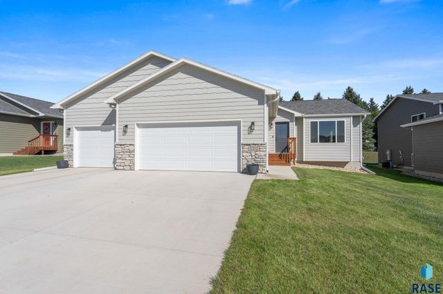 3312 N Geneva Trl Trail, Sioux Falls, SD 57107