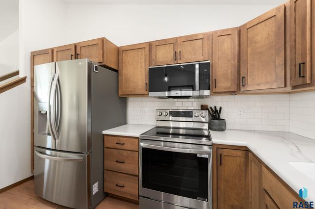 3312 N Geneva Trl Trail, Sioux Falls, SD 57107