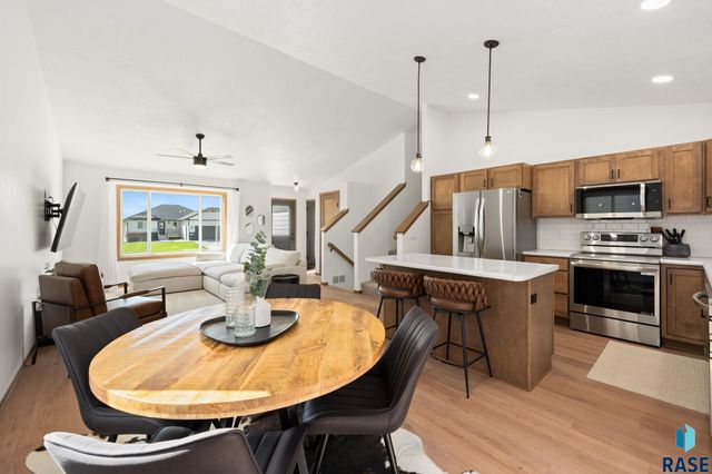 3312 N Geneva Trl Trail, Sioux Falls, SD 57107