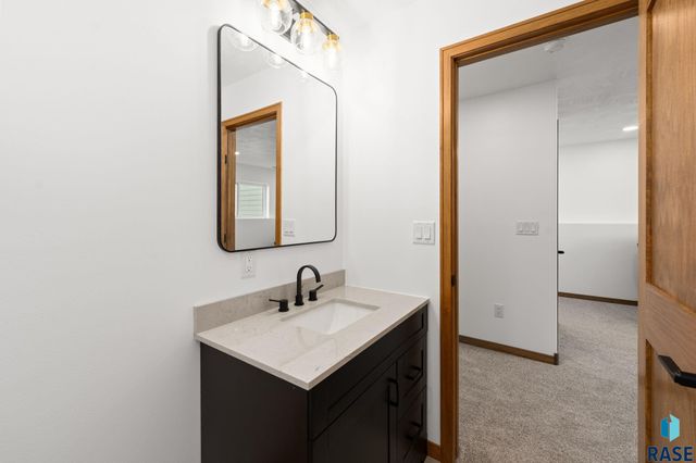 3312 N Geneva Trl Trail, Sioux Falls, SD 57107