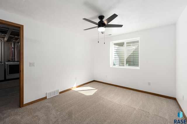 3312 N Geneva Trl Trail, Sioux Falls, SD 57107