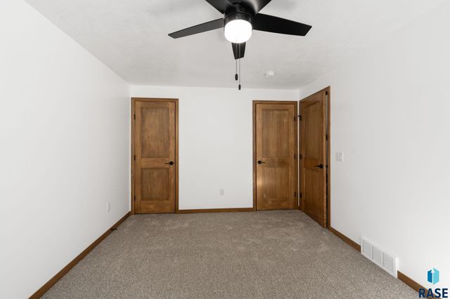 3312 N Geneva Trl Trail, Sioux Falls, SD 57107