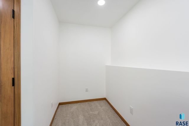 3312 N Geneva Trl Trail, Sioux Falls, SD 57107