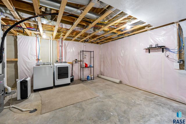 3312 N Geneva Trl Trail, Sioux Falls, SD 57107