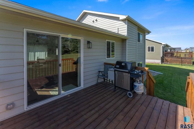 3312 N Geneva Trl Trail, Sioux Falls, SD 57107