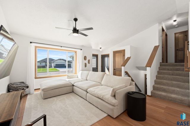 3312 N Geneva Trl Trail, Sioux Falls, SD 57107