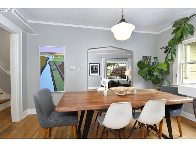 4406 Sw LOBELIA St, Portland, OR 97219
