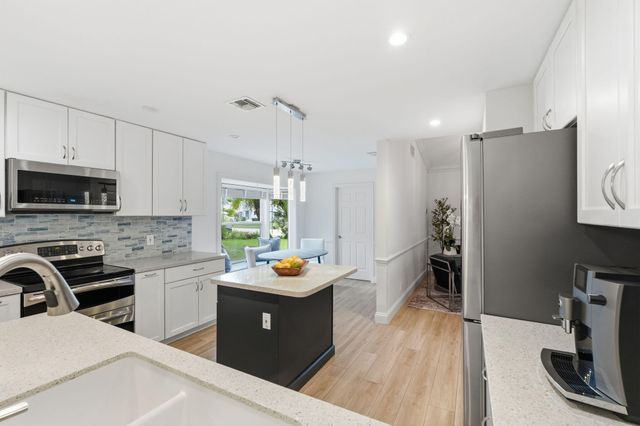 3916 Cypress Lake Drive, Lake Worth, FL 33467
