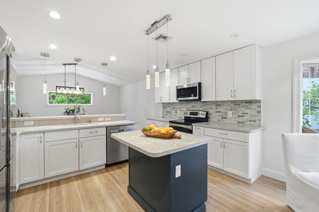 3916 Cypress Lake Drive, Lake Worth, FL 33467