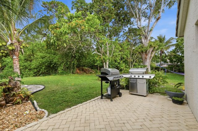 3916 Cypress Lake Drive, Lake Worth, FL 33467