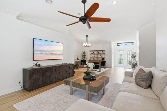 3916 Cypress Lake Drive, Lake Worth, FL 33467