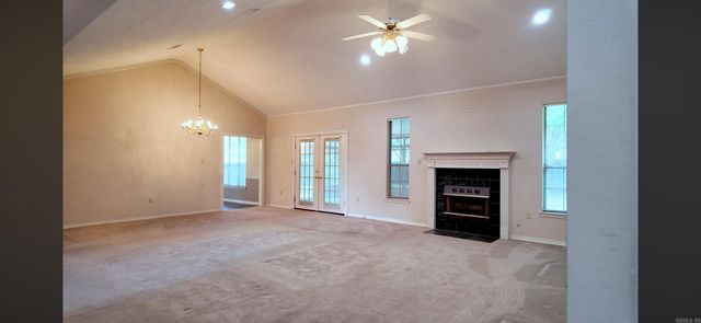 1045 Spatz, Conway, AR 72034