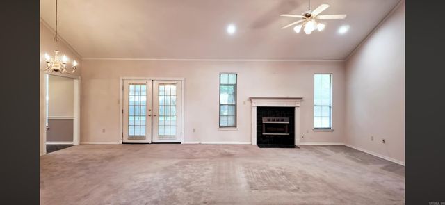 1045 Spatz, Conway, AR 72034