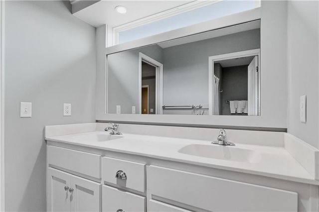 24957 W 114th Street, Olathe, KS 66061