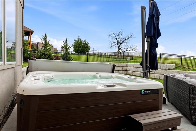 24957 W 114th Street, Olathe, KS 66061