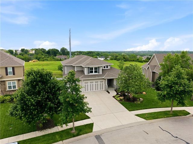 24957 W 114th Street, Olathe, KS 66061