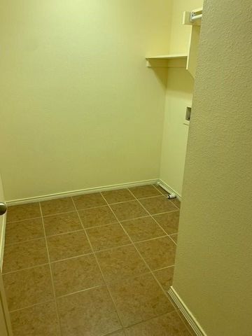 2226 Glacier Park Lane, Grand Prairie, TX 75050
