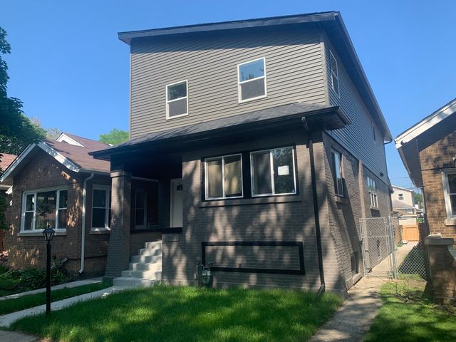 7711 S Ridgeland Avenue, Chicago, IL 60649