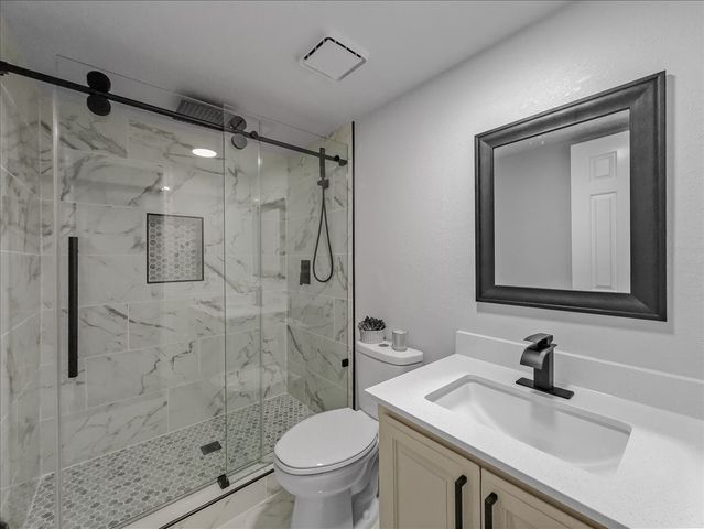 136 SW Rand Drive, Burleson, TX 76028