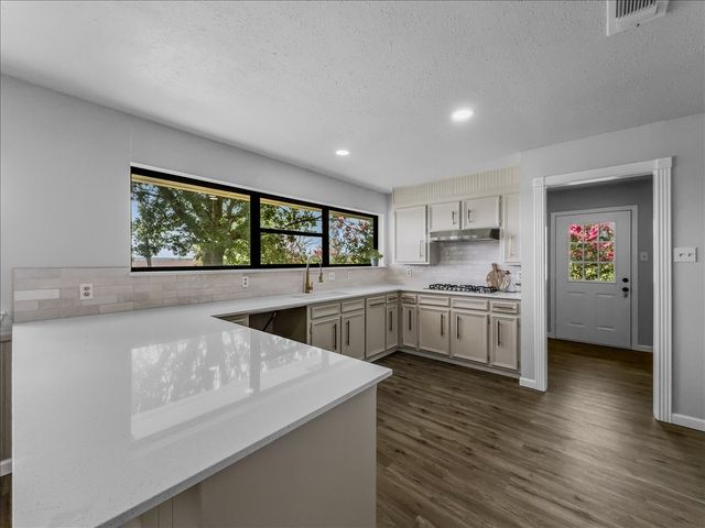 136 SW Rand Drive, Burleson, TX 76028