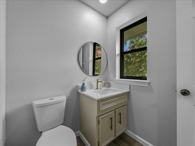 136 SW Rand Drive, Burleson, TX 76028