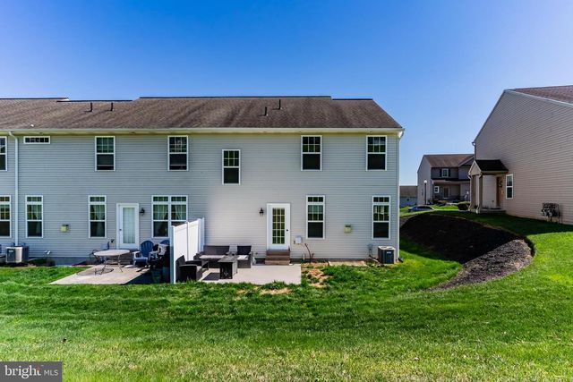 1732 HARALSON DRIVE, Mechanicsburg, PA 17055