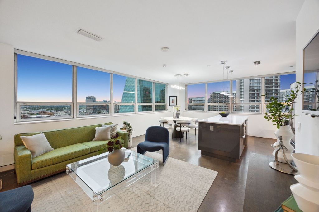511 N Akard Street 1501, Dallas, TX 75201