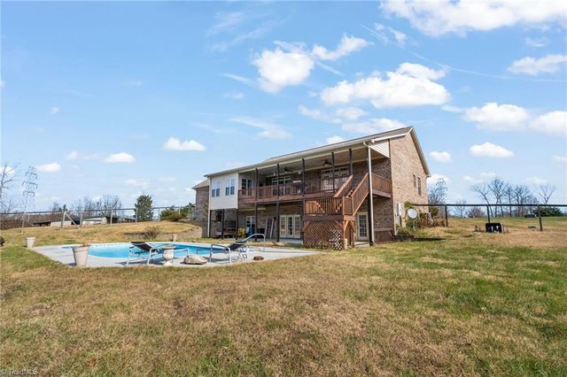 6318 Gray Farm Road, High Point, NC 27263