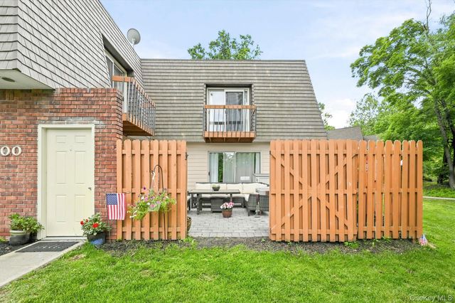 100 Laudaten Way, Warwick, NY 10990