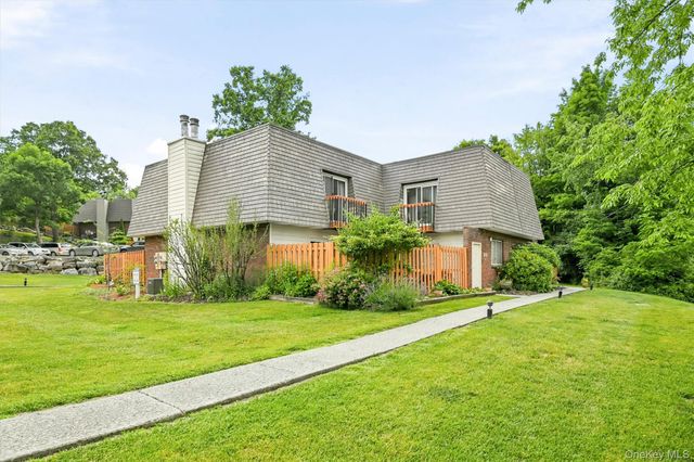 100 Laudaten Way, Warwick, NY 10990