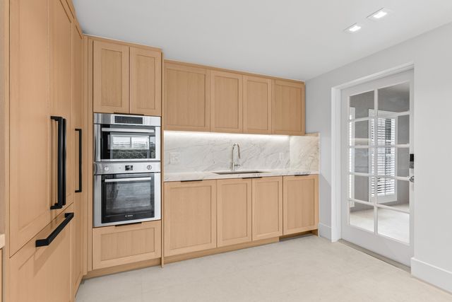 2185 Ibis Isle Road 1, Palm Beach, FL 33480