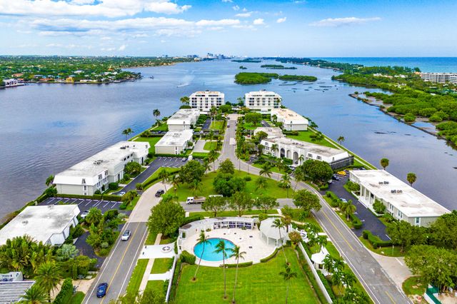 2185 Ibis Isle Road 1, Palm Beach, FL 33480