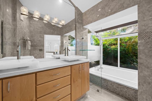 2809 NE 25th St, Fort Lauderdale, FL 33305