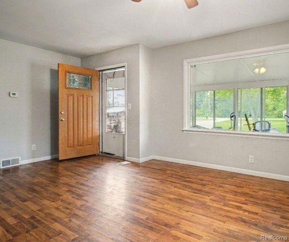 5082 N Center Road, Genesee Charter Township, MI 48506