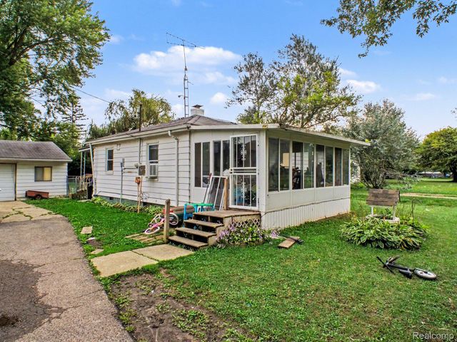 5082 N Center Road, Genesee Charter Township, MI 48506
