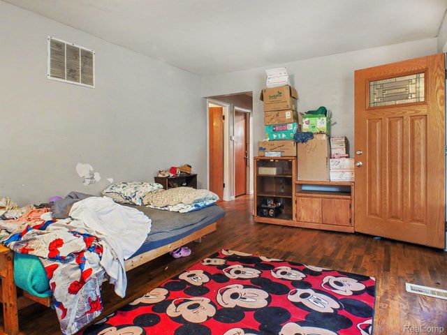 5082 N Center Road, Genesee Charter Township, MI 48506