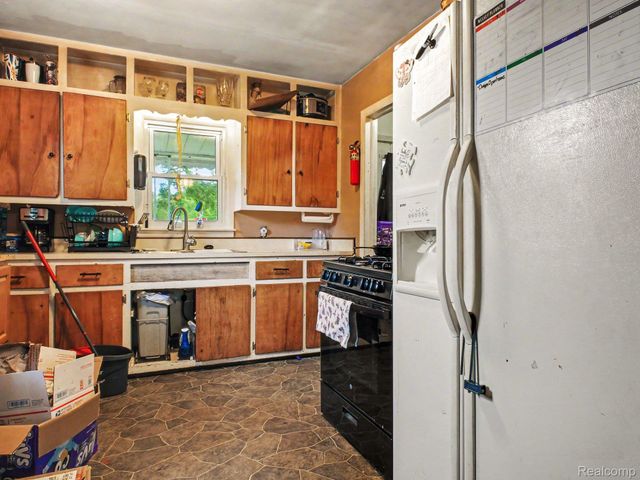 5082 N Center Road, Genesee Charter Township, MI 48506