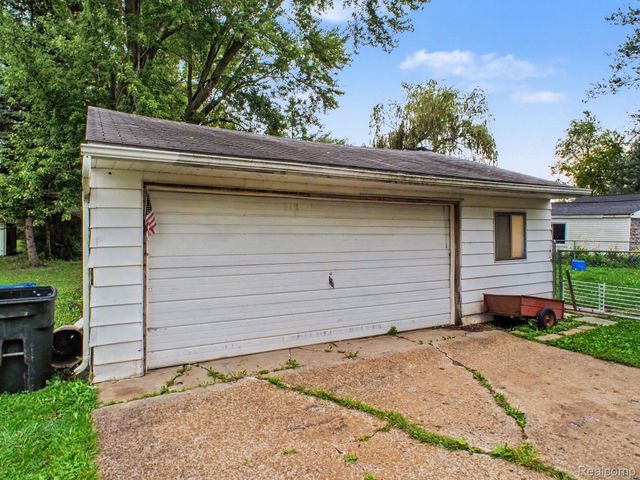 5082 N Center Road, Genesee Charter Township, MI 48506