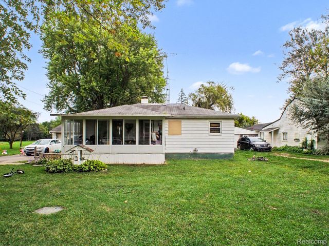 5082 N Center Road, Genesee Charter Township, MI 48506