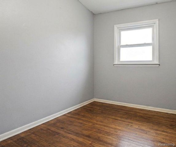 5082 N Center Road, Genesee Charter Township, MI 48506
