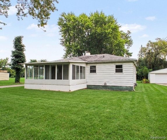 5082 N Center Road, Genesee Charter Township, MI 48506